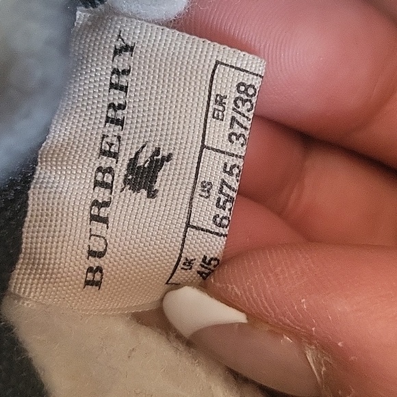 AUTHENTIC Vintage  Burberry Winter Boots - Picture 11 of 12